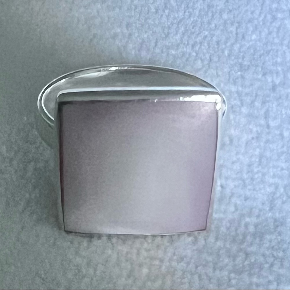 Chapal Zenray Pink Mother of Pearl NF 925 Sterling Silver Ring.